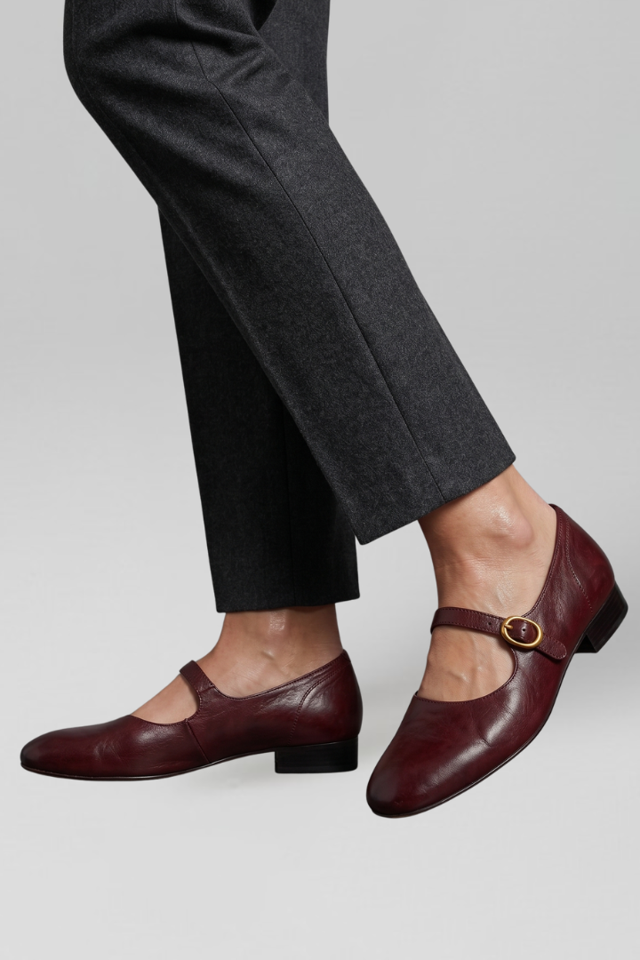 Women Classic Minimalist Mary Jane Shoes with Refined Strap