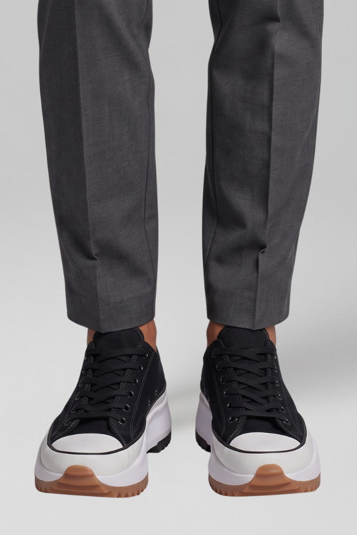 Women Cushioned Low-Top Platform Trainers with Laces for Travel