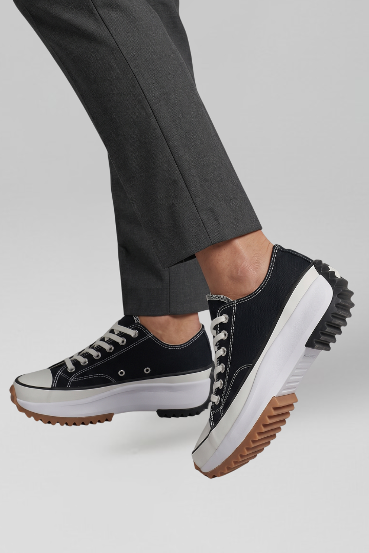 Women Cushioned Low-Top Platform Trainers with Laces for Travel