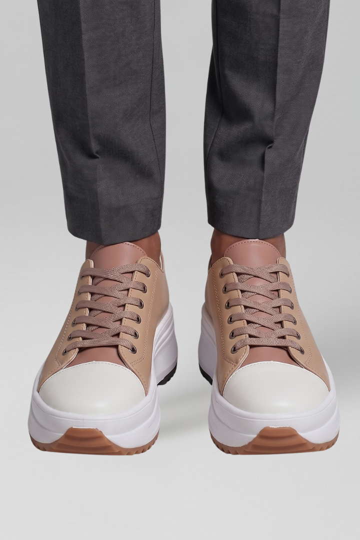 Women Cushioned Low-Top Platform Trainers with Laces for Travel