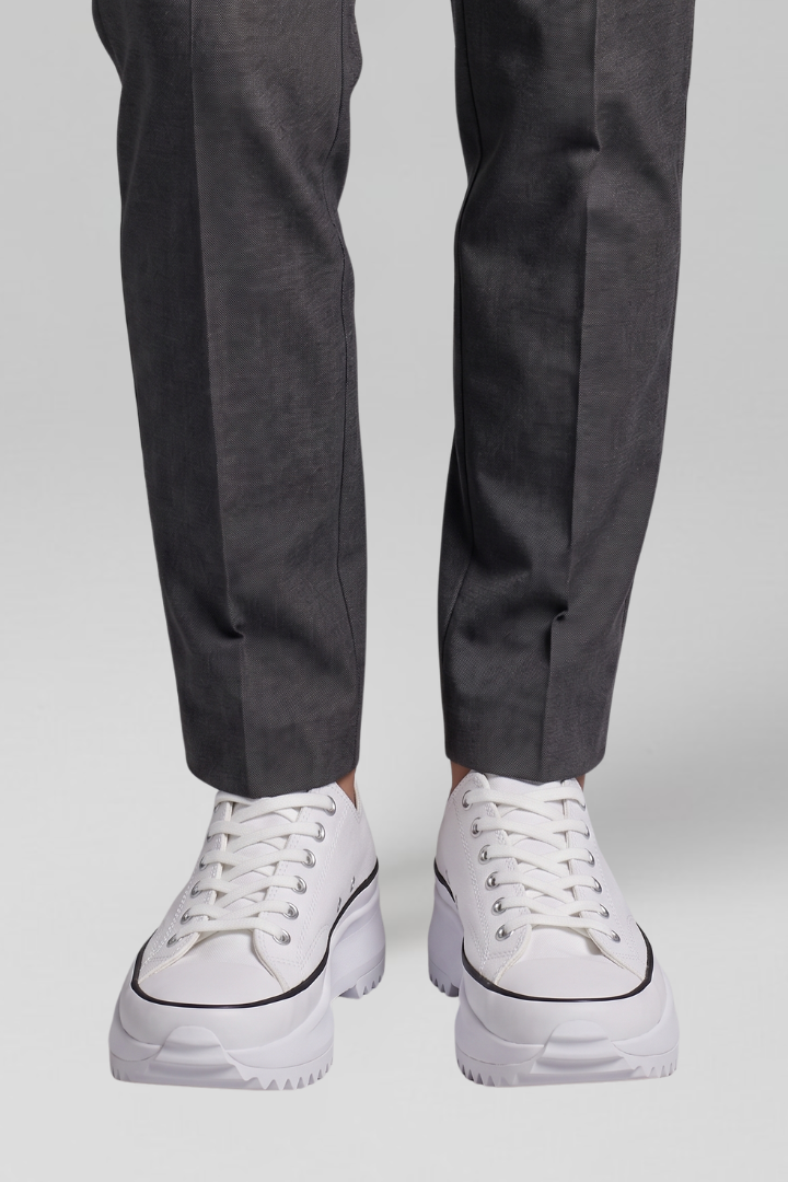 Women Cushioned Low-Top Platform Trainers with Laces for Travel